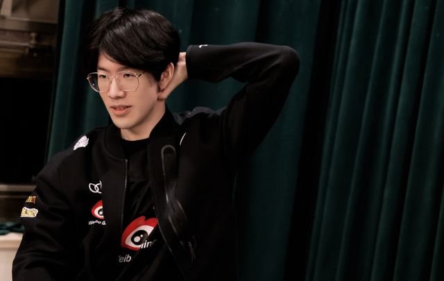 TES官方：替补中单 xiye 成为自由球员，正式断开联系