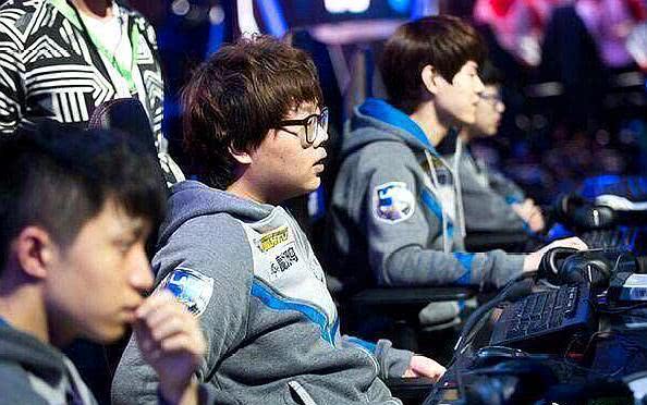 我很幸运能赢，但我注定要失败！ TyLoo 在三次加时赛中被 GL 横扫，并在瑞士轮中连续输掉三场比赛后被淘汰